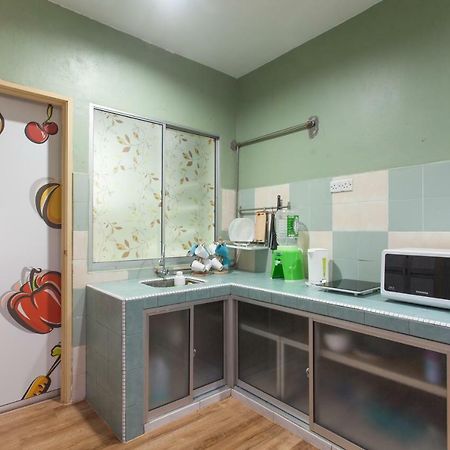 Gunung View Homestay 10 To 12 Pax Near Sunway Tambun ايبوه المظهر الخارجي الصورة