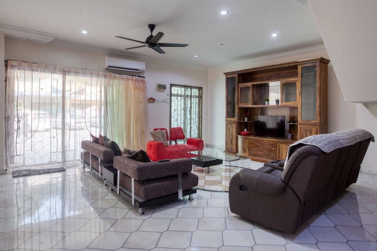 Gunung View Homestay 10 To 12 Pax Near Sunway Tambun ايبوه المظهر الخارجي الصورة