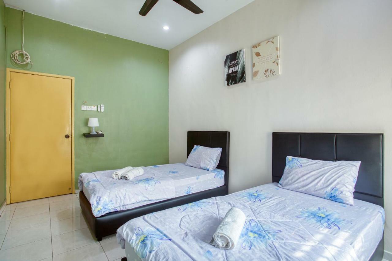 Gunung View Homestay 10 To 12 Pax Near Sunway Tambun ايبوه المظهر الخارجي الصورة