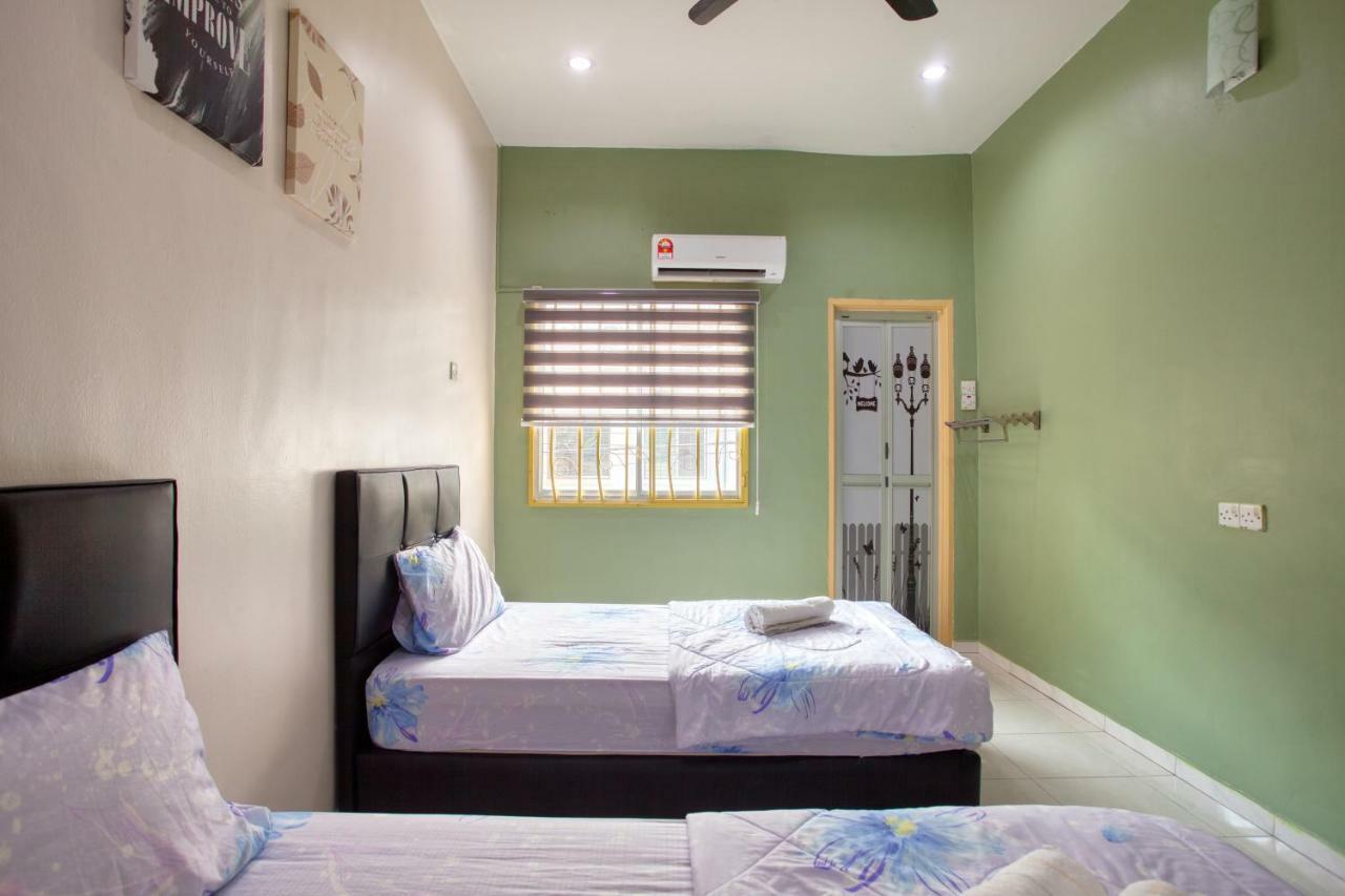 Gunung View Homestay 10 To 12 Pax Near Sunway Tambun ايبوه المظهر الخارجي الصورة
