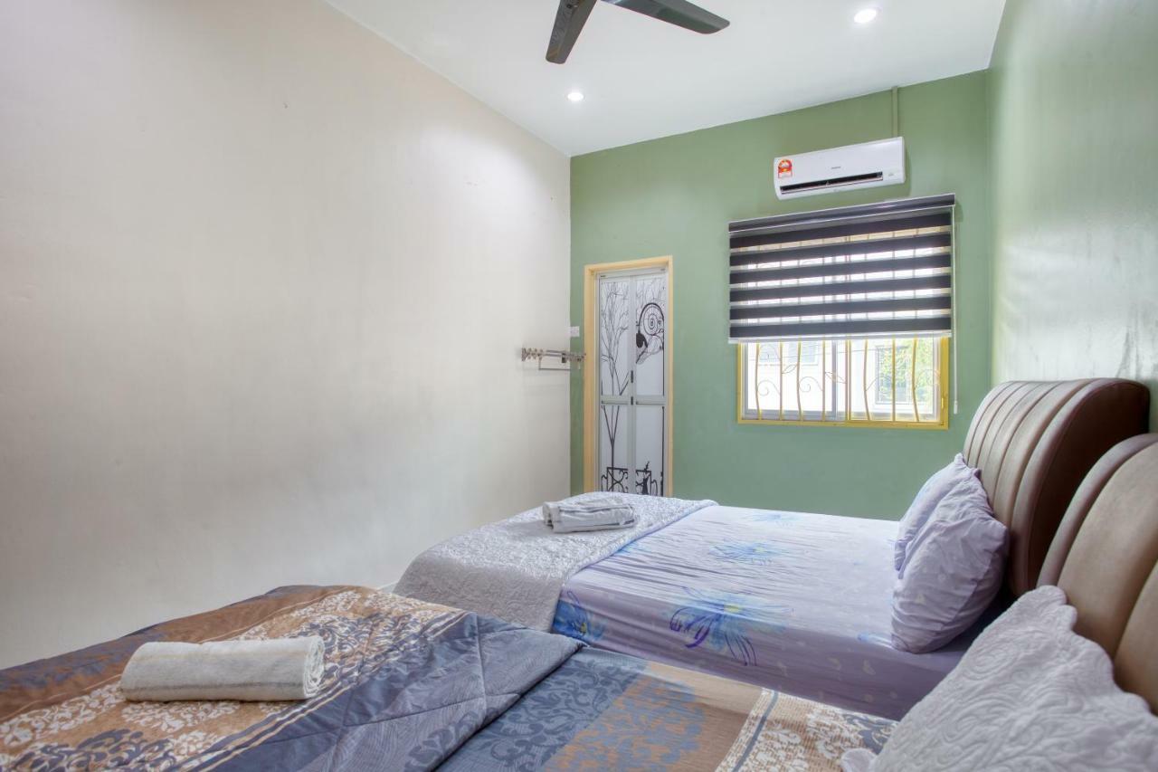 Gunung View Homestay 10 To 12 Pax Near Sunway Tambun ايبوه المظهر الخارجي الصورة