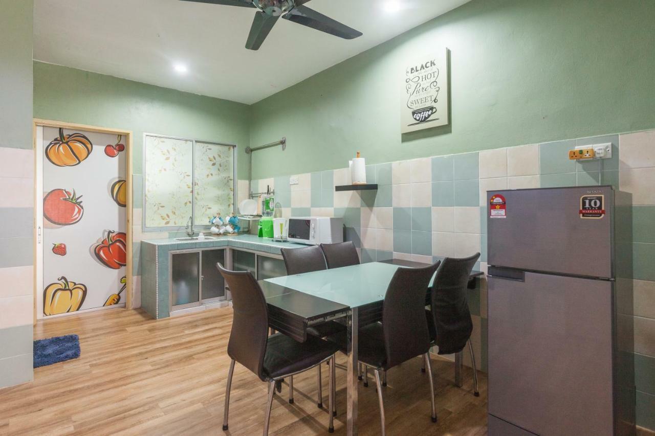 Gunung View Homestay 10 To 12 Pax Near Sunway Tambun ايبوه المظهر الخارجي الصورة