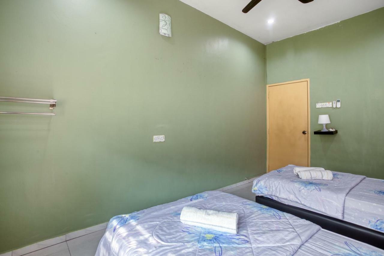 Gunung View Homestay 10 To 12 Pax Near Sunway Tambun ايبوه المظهر الخارجي الصورة