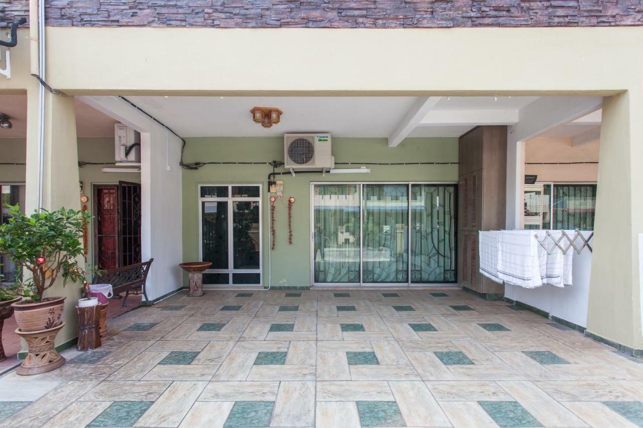 Gunung View Homestay 10 To 12 Pax Near Sunway Tambun ايبوه المظهر الخارجي الصورة